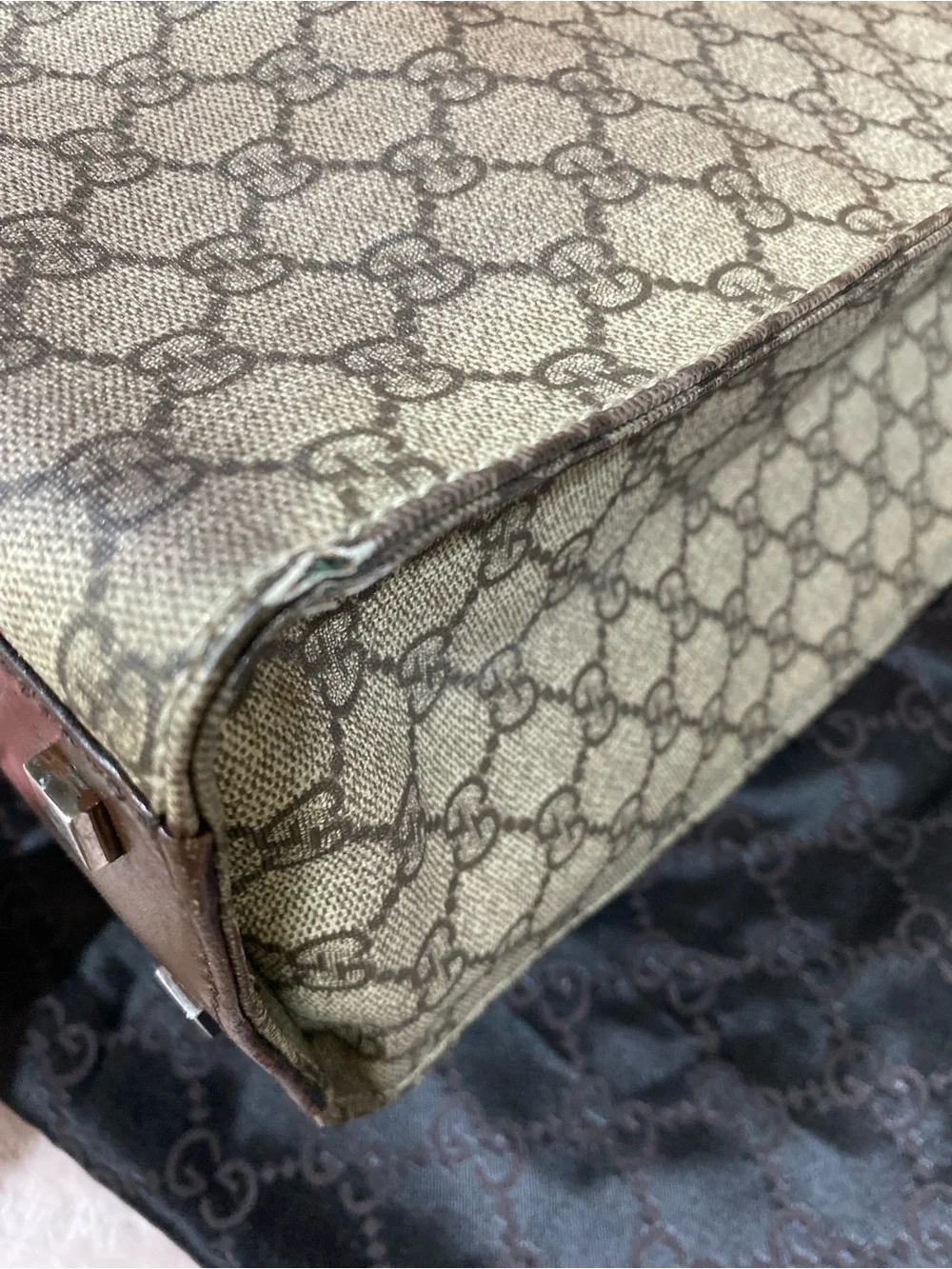 Gucci GG Supreme Canvas Tote Bag